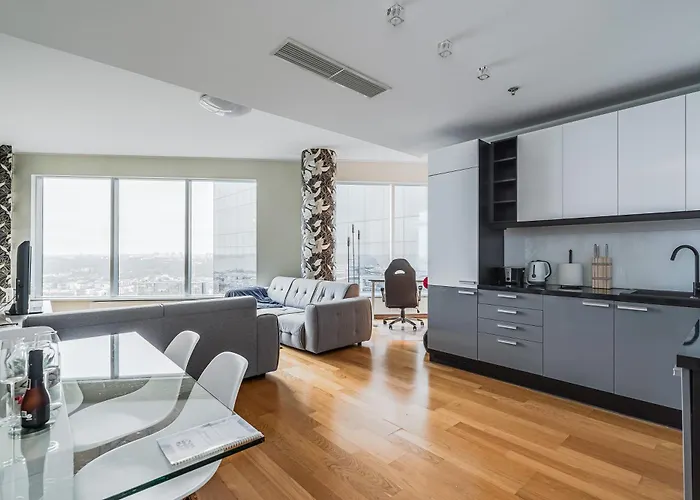 Revalia Tornimaee Amazing Views Premium Reval